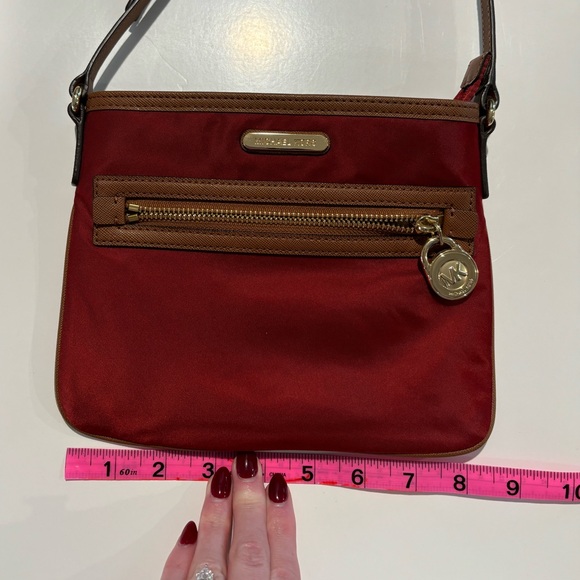 Michael Kors Handbags - Michael Kors Crossbody